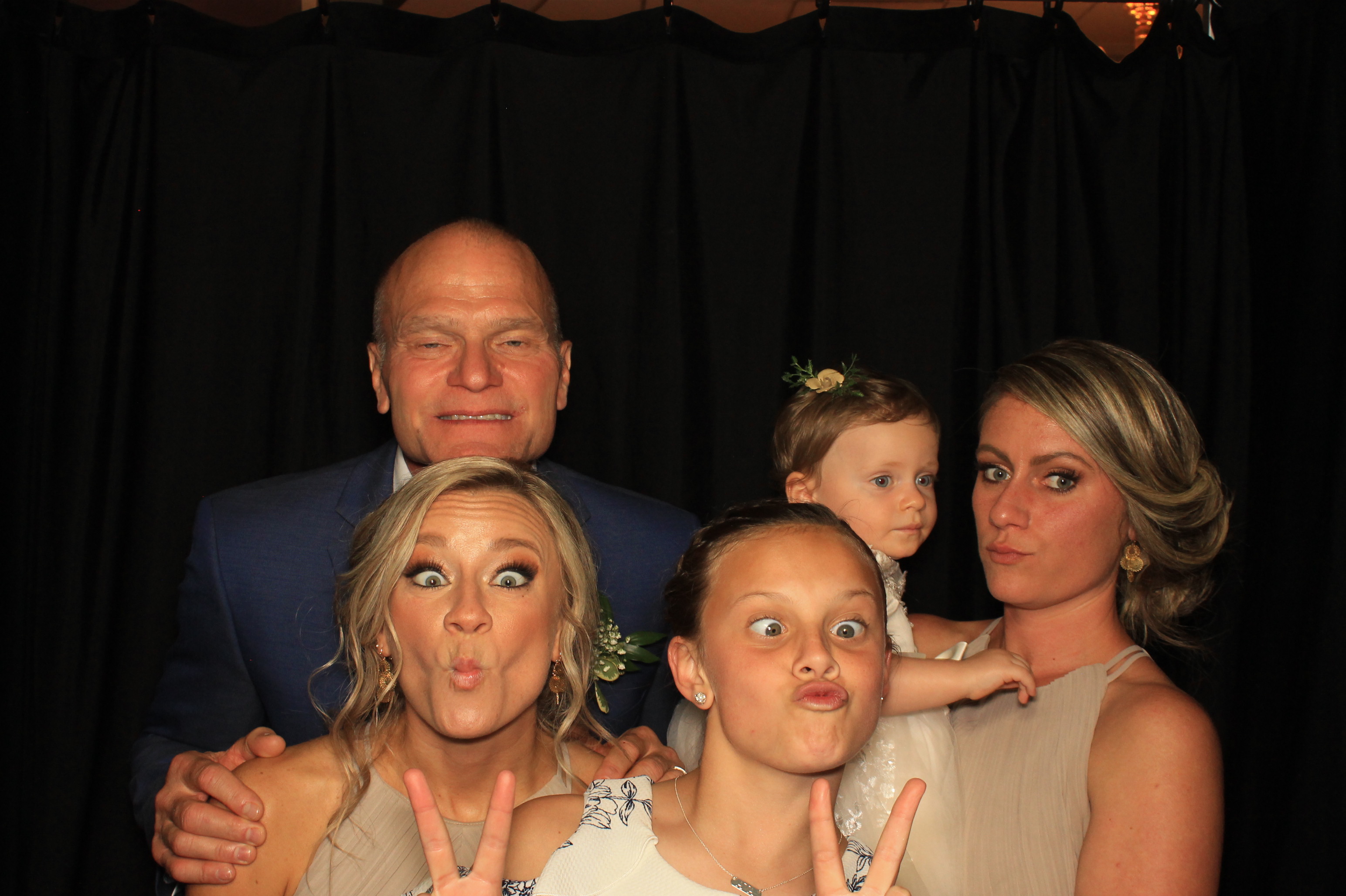 Meredith and Doug Wedding | View more photos from the event at gallery.photoboothcincy.com/u/PhotoBoothCincy/Meredith-and-Doug-Wedding